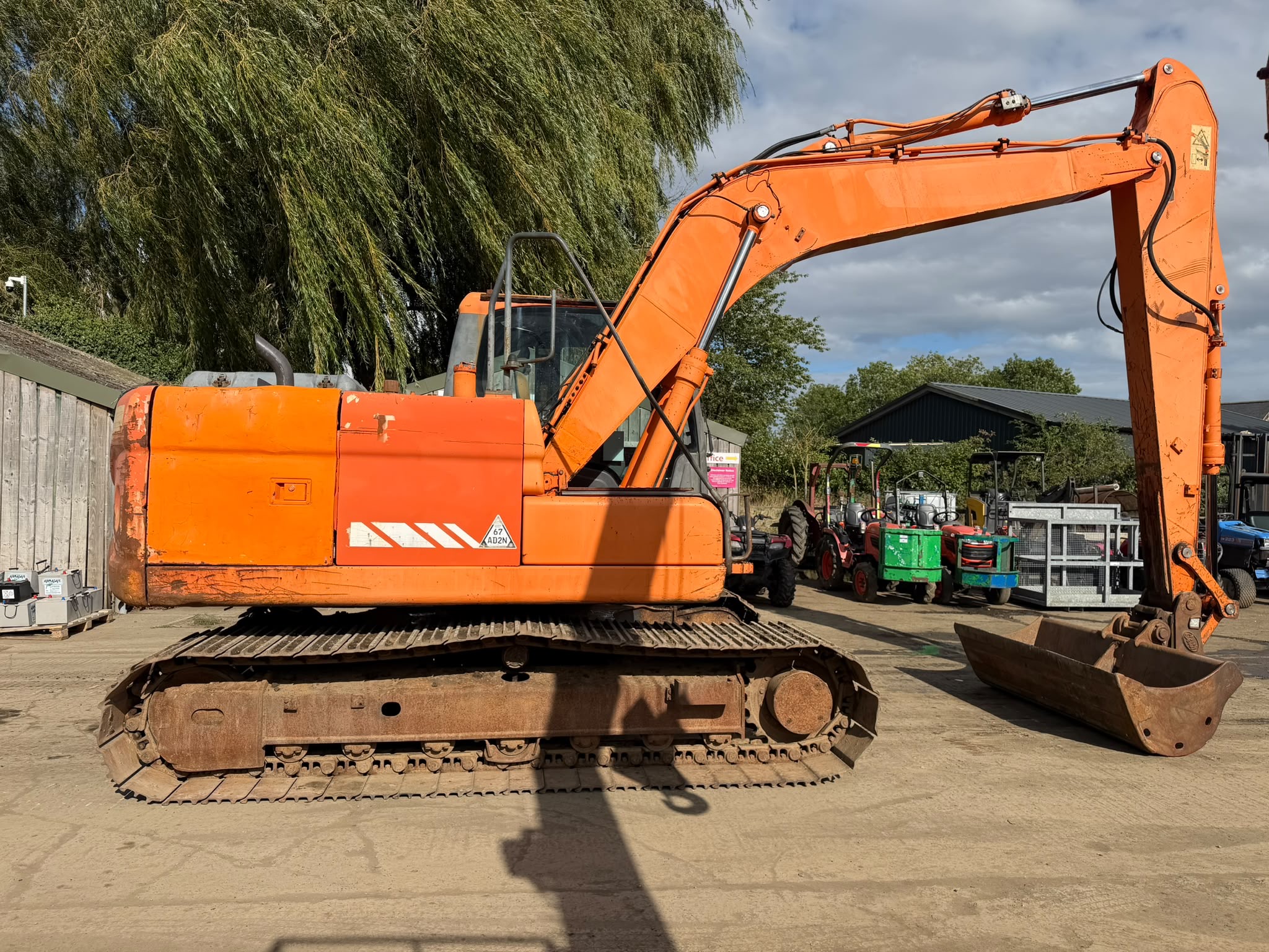 DOOSAN DX140LC 14 TON EXCAVATOR - Image 2