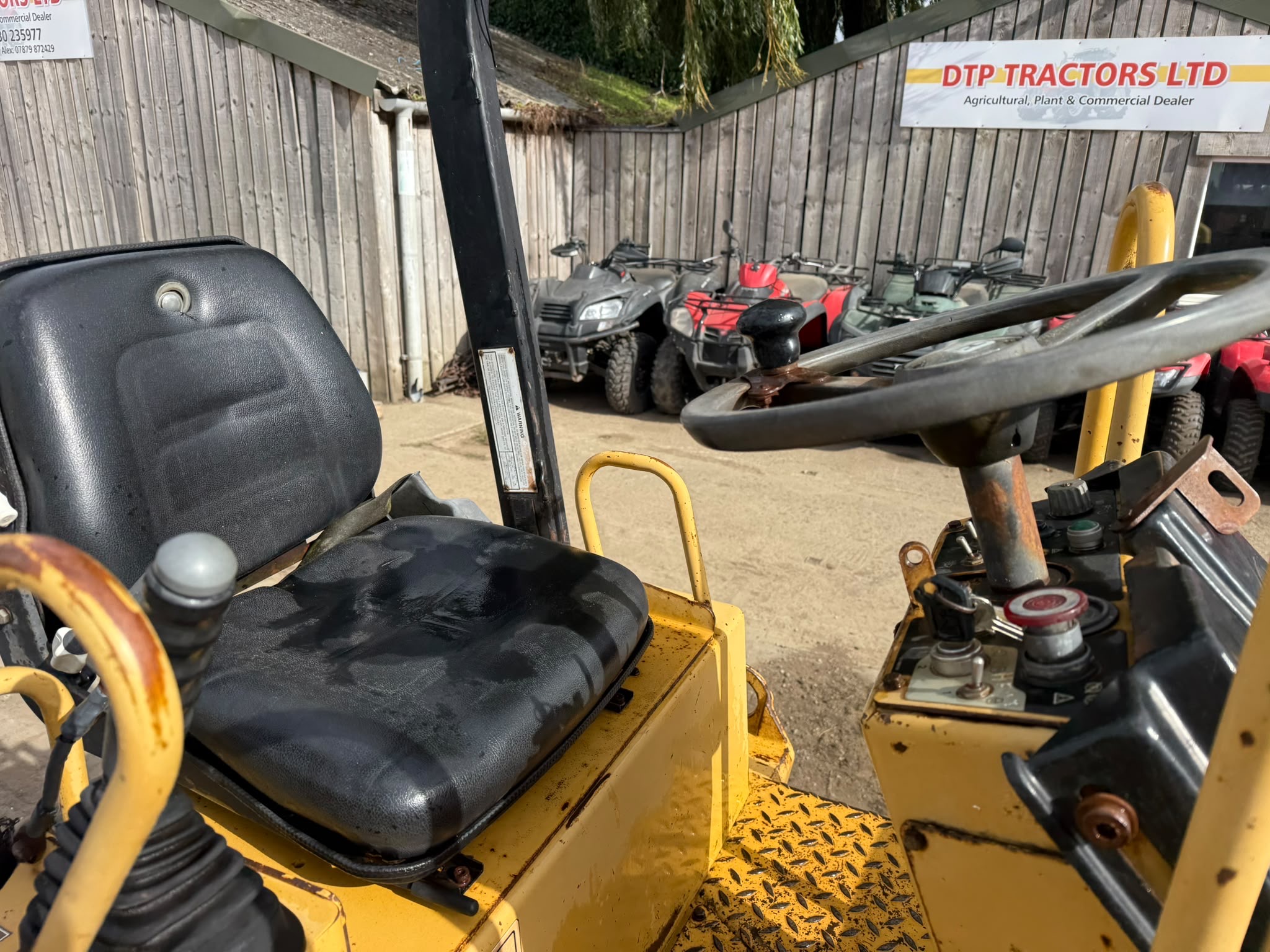 CATERPILLAR CB224D 120 RIDE ON ROLLER - Image 15