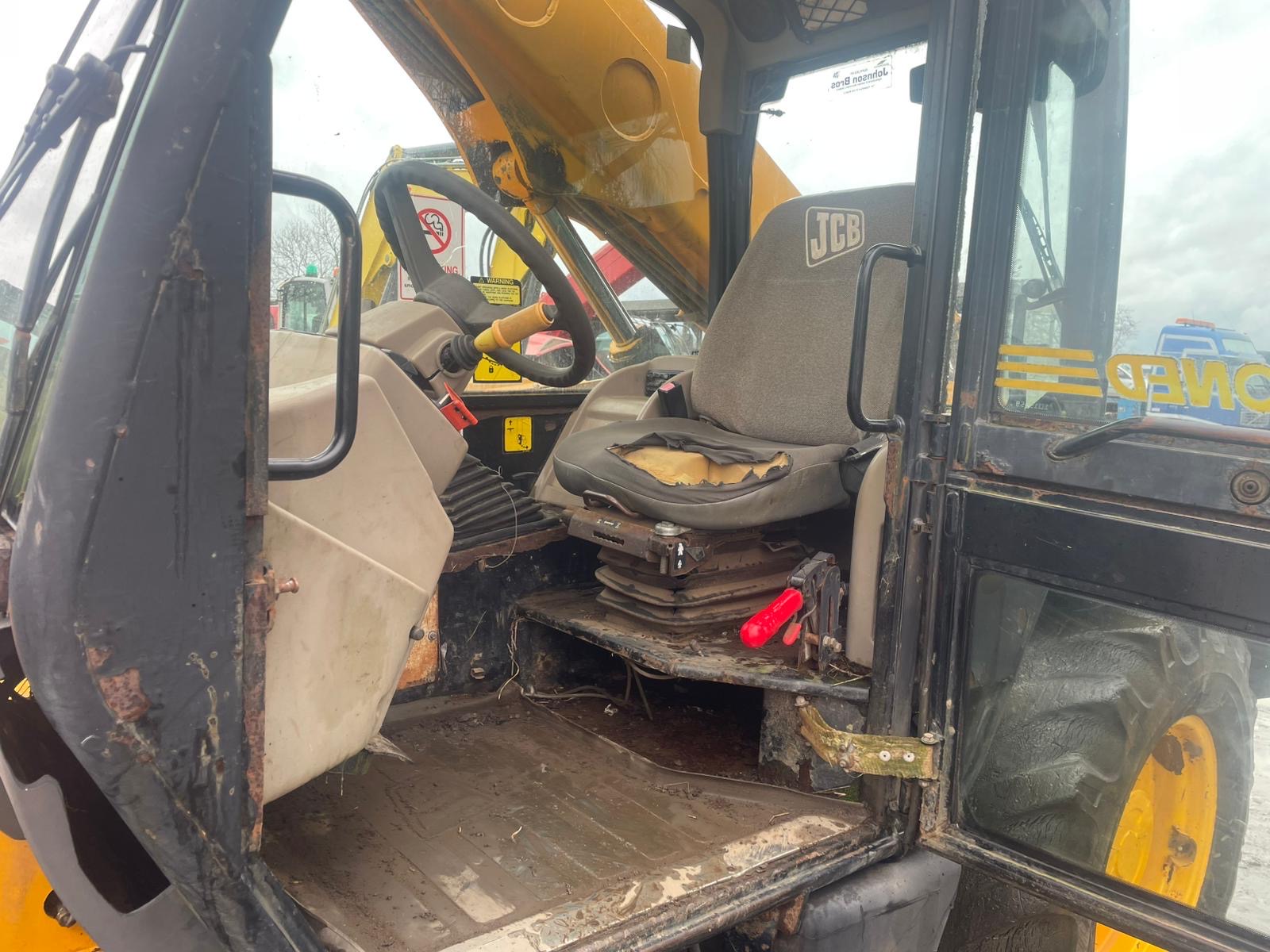 JCB 530.70 AGRI FARM TELEHANDLER - Image 15