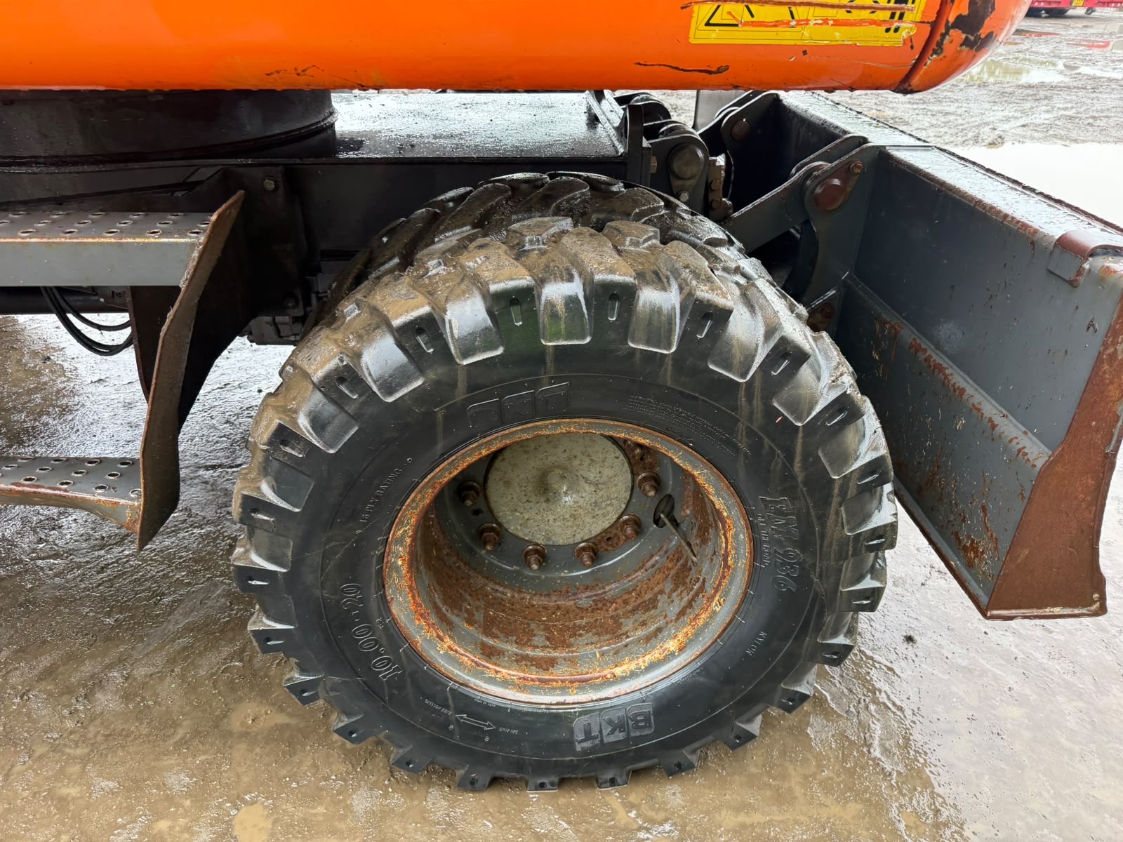 FIAT KOBELCO E145W RUBBER DUCK EXCAVATOR - Image 12