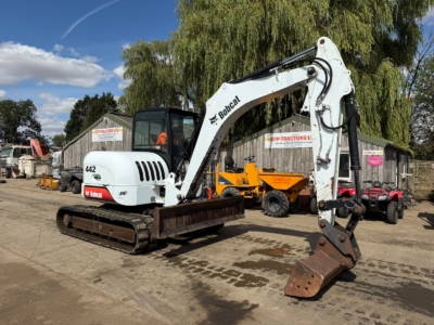 BOBCAT 442 7.5 TON EXCAVATOR