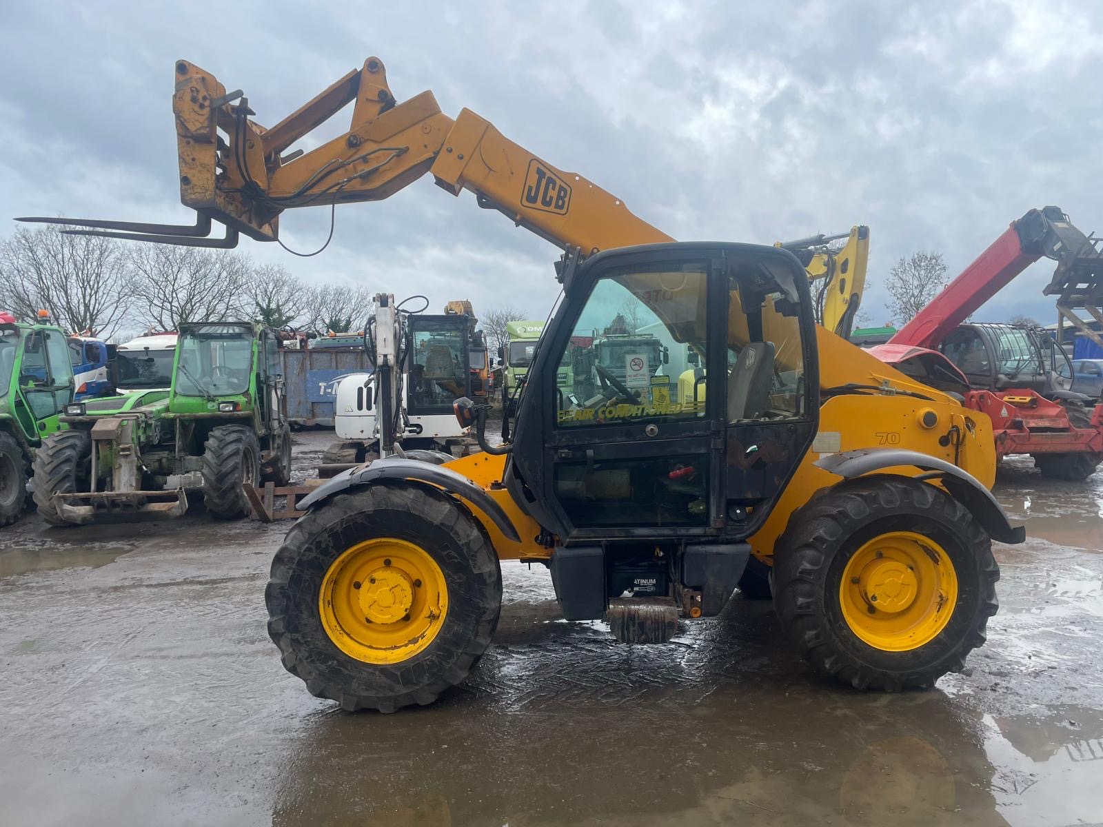 JCB 530.70 AGRI FARM TELEHANDLER - Image 6