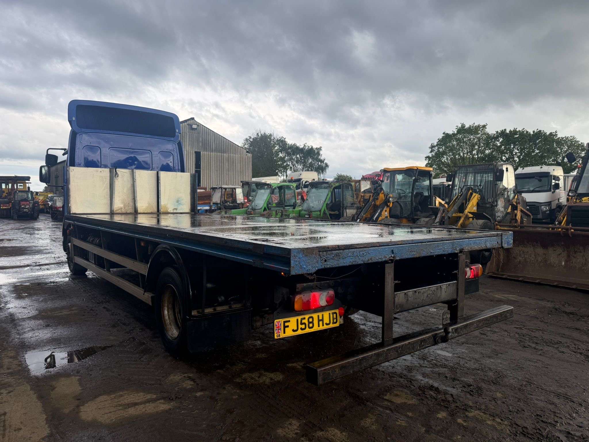 DAF LF 55.220 15 TON FLATBED LORRY - Image 10