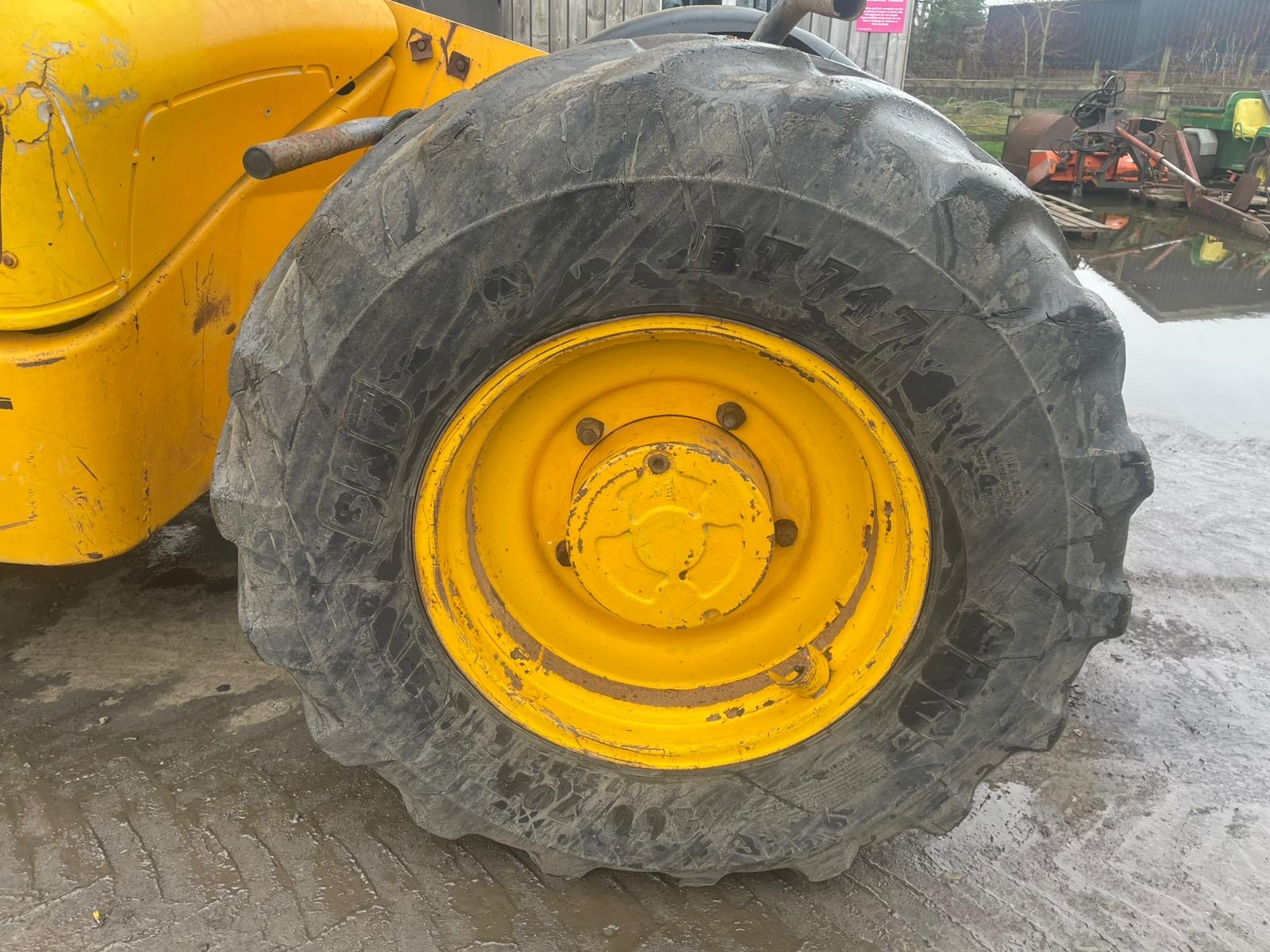 JCB 530.70 AGRI FARM TELEHANDLER - Image 10