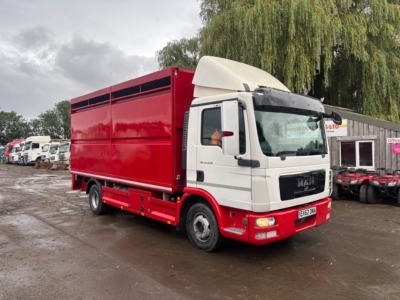 MAN TGL 12.220 CATTLE BOX LORRY