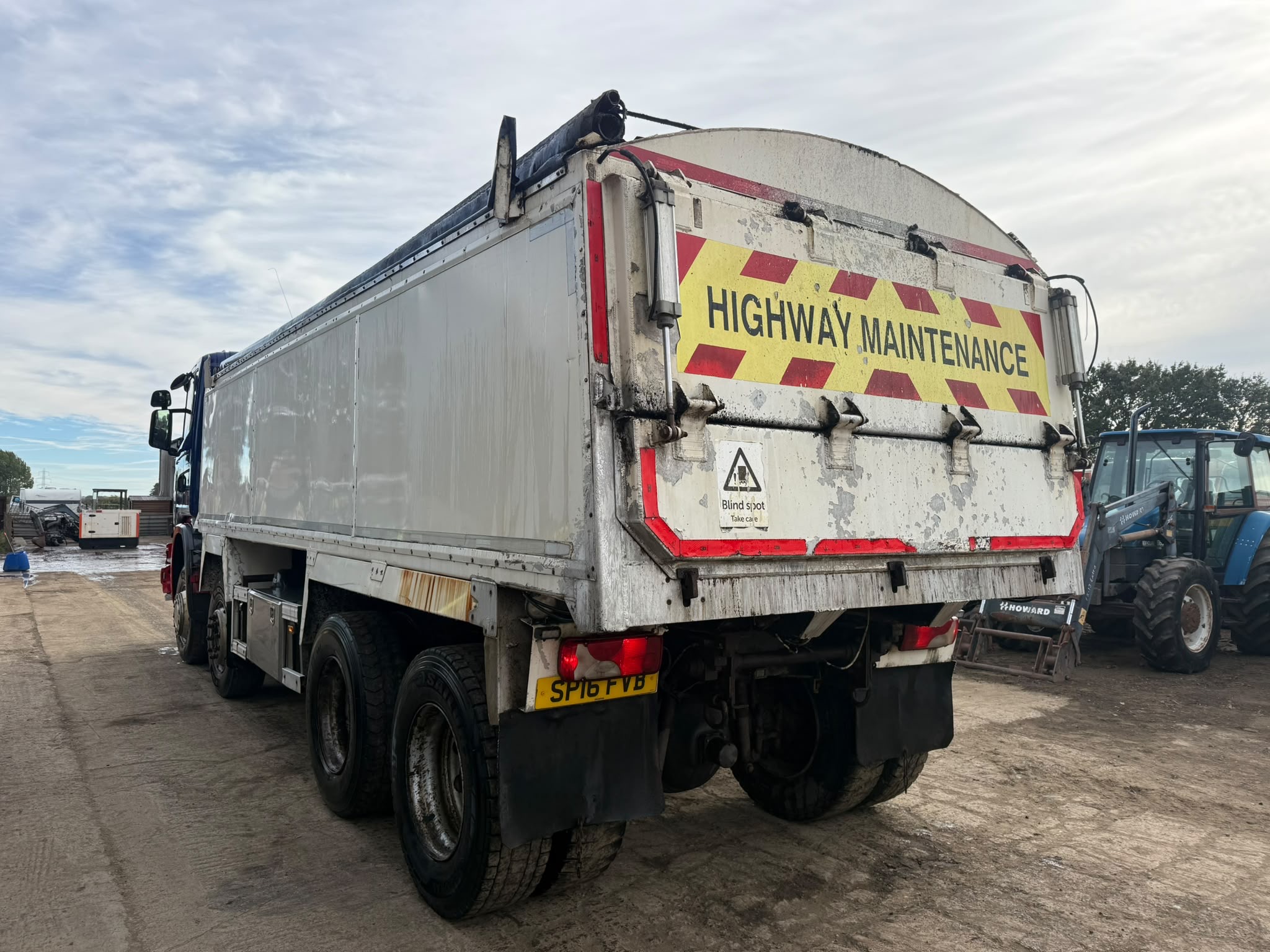 SCANIA G490 TIPPER LORRY - Image 8