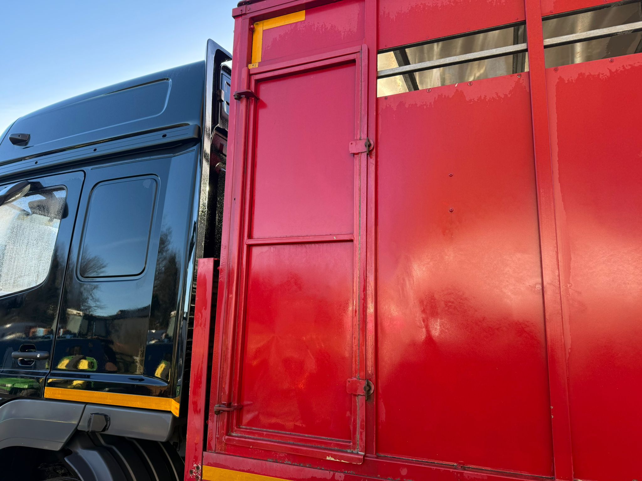 MERCEDES 1518 LIVESTOCK CATTLE LORRY - Image 4