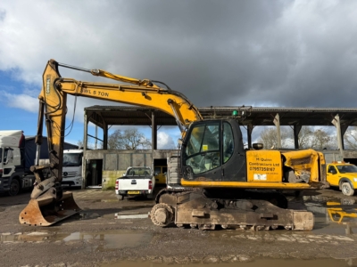 JCB JS220 EXCAVATOR