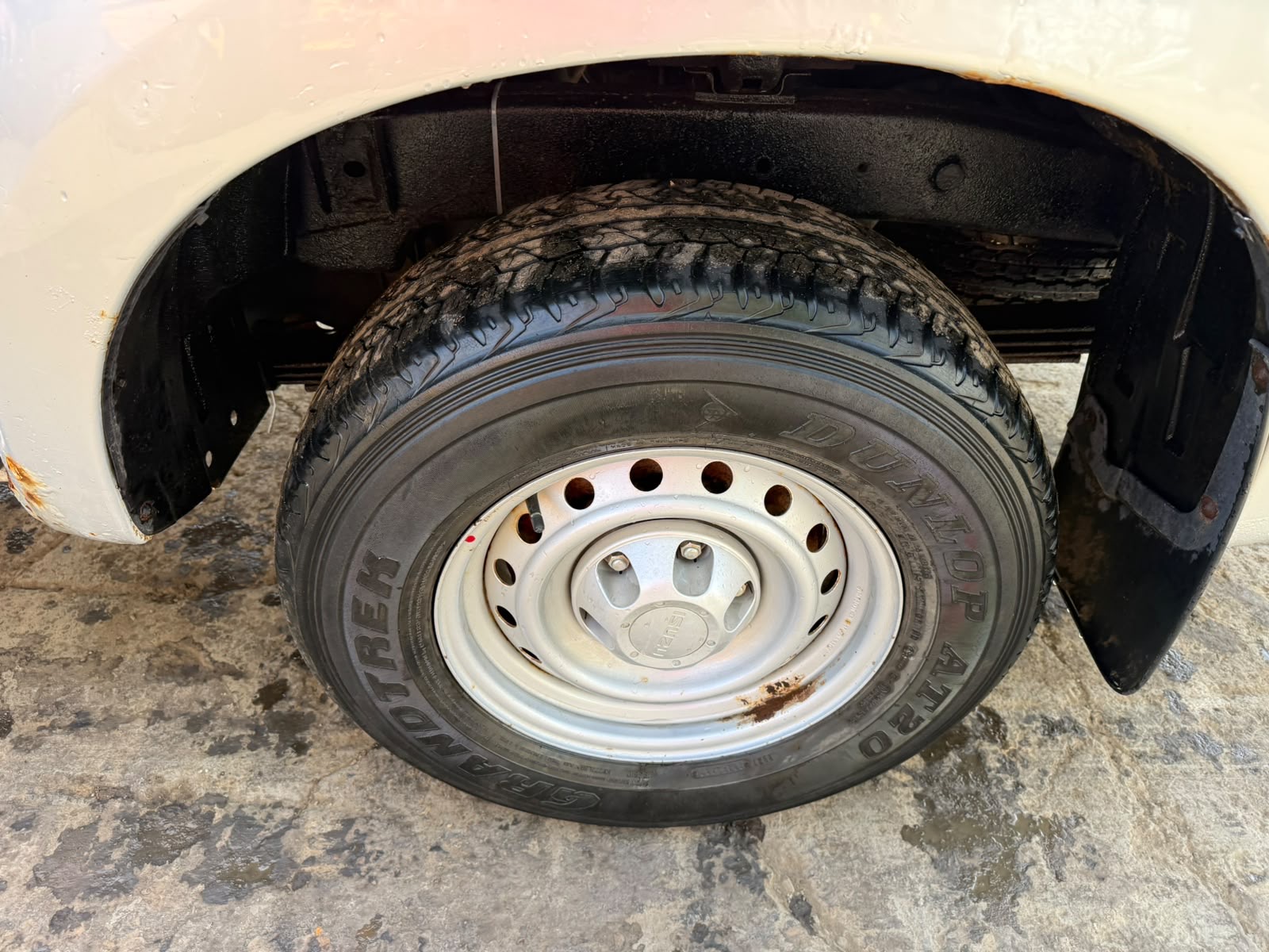 ISUZU D MAX 4x4 PICKUP - Image 9
