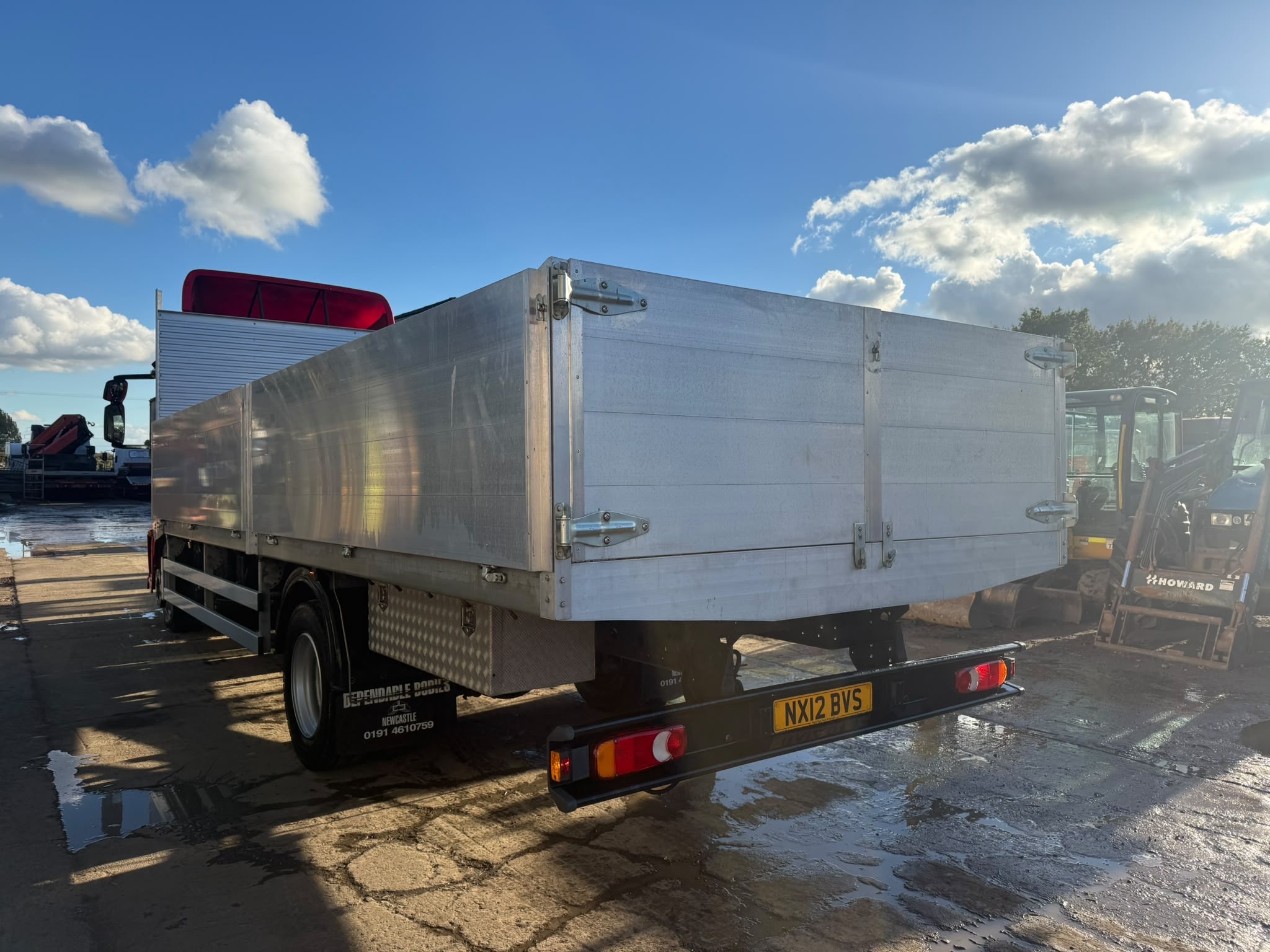 IVECO EUROCARGO 120E22 FLATBED LORRY - Image 11