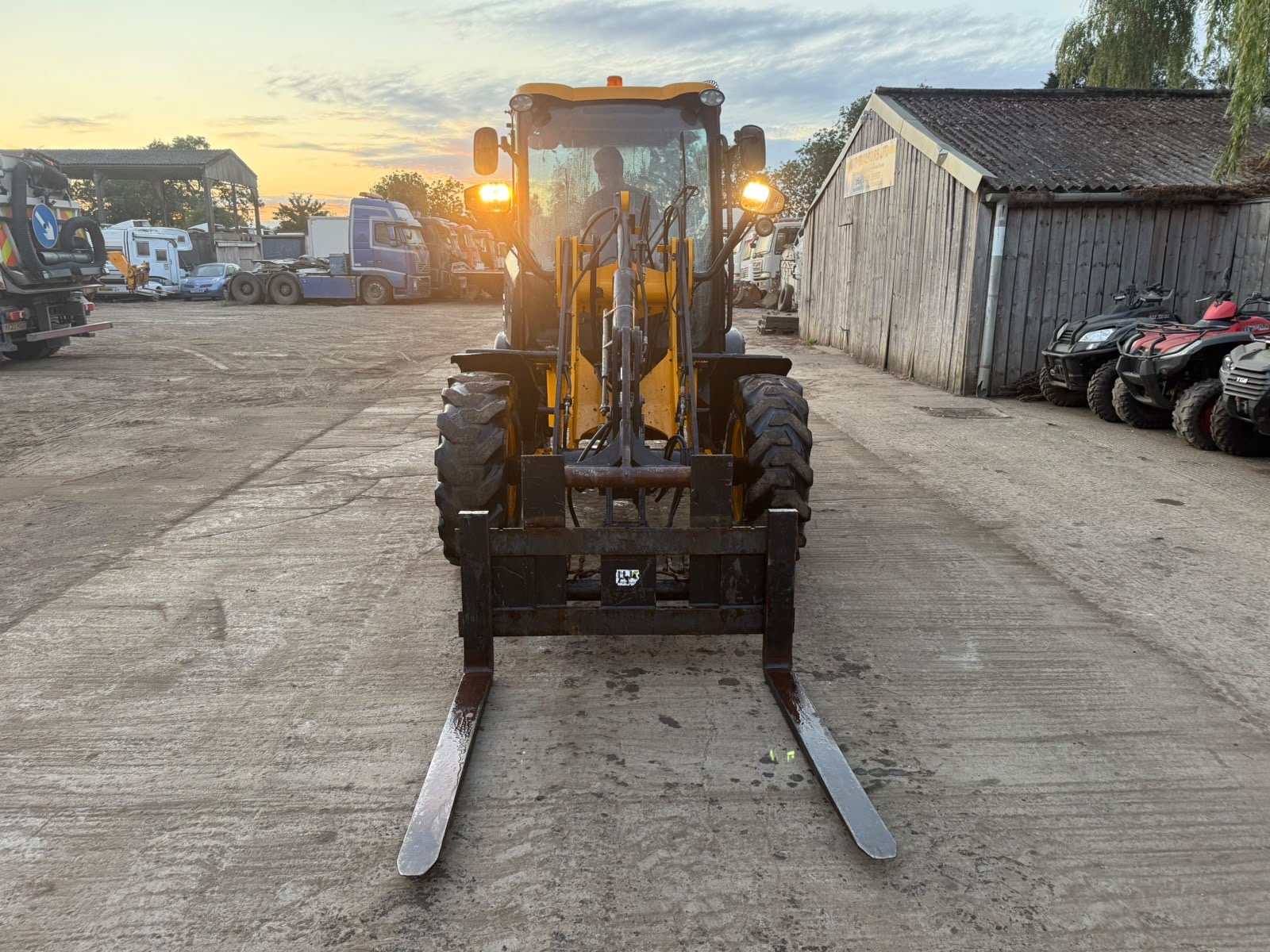 JCB 407 MINI WHEELED LOADER - Image 21