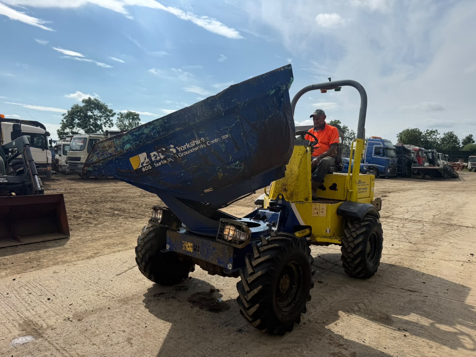 TEREX TA3 SH 3 TON SWIVEL SKIP DUMPER - Image 13