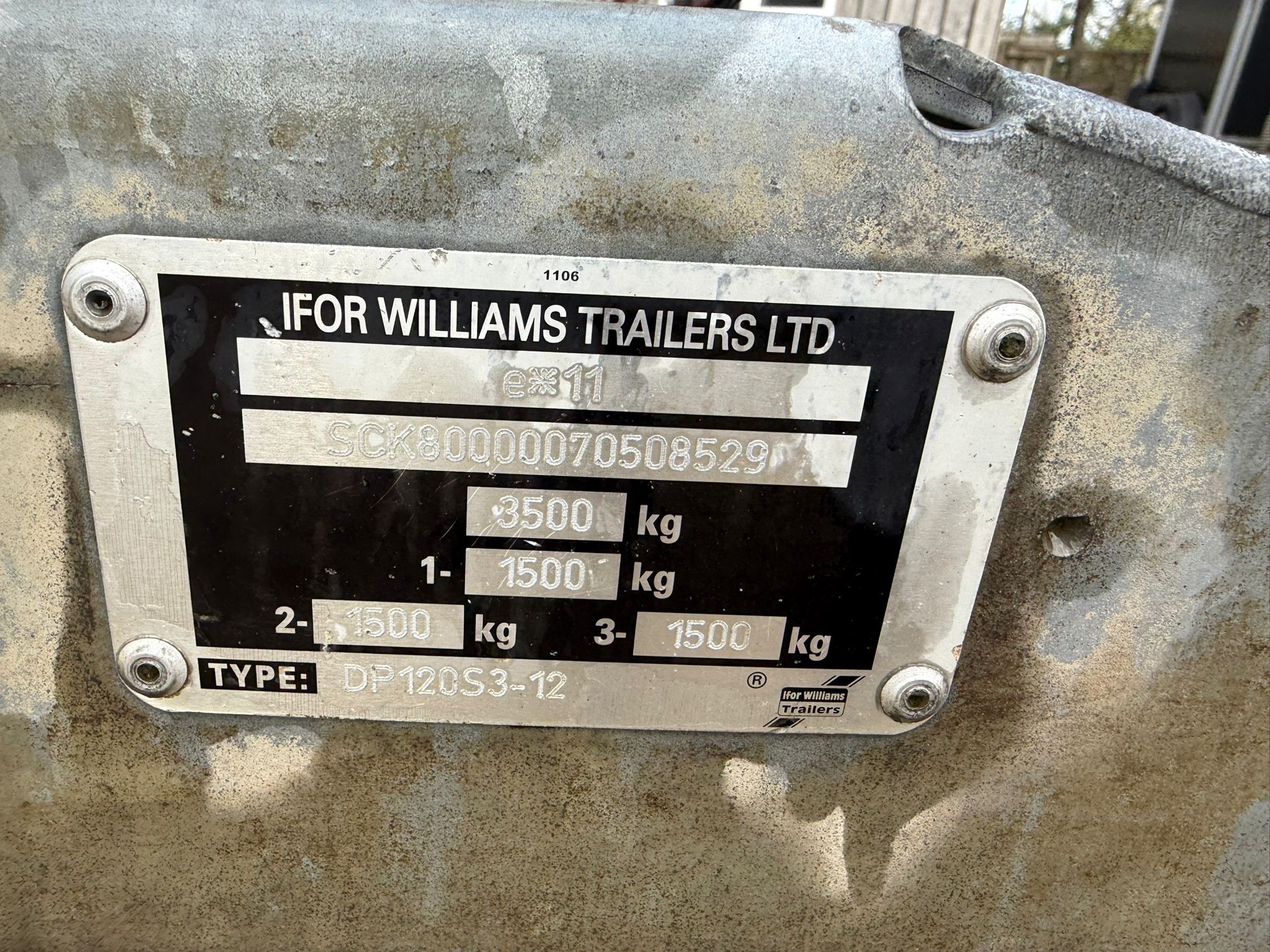 IFOR WILLIAM 12 FT TRI AXLE CATTLE TRAILER - Image 2