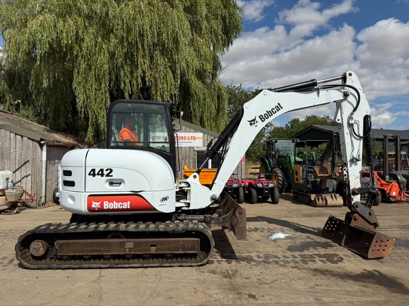 BOBCAT 442 7.5 TON EXCAVATOR - Image 2