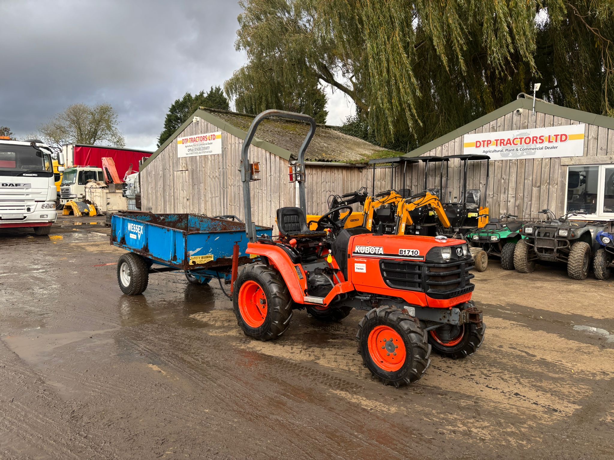 KUBOTA B1710 COMPACT TRACTOR WITH TRAILER