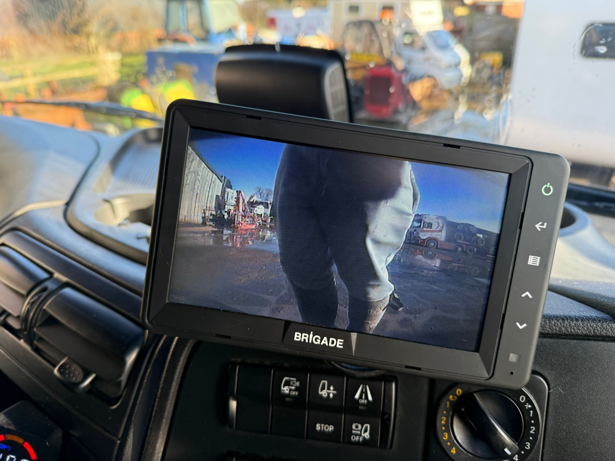 MERCEDES 1518 LIVESTOCK CATTLE LORRY - Image 18