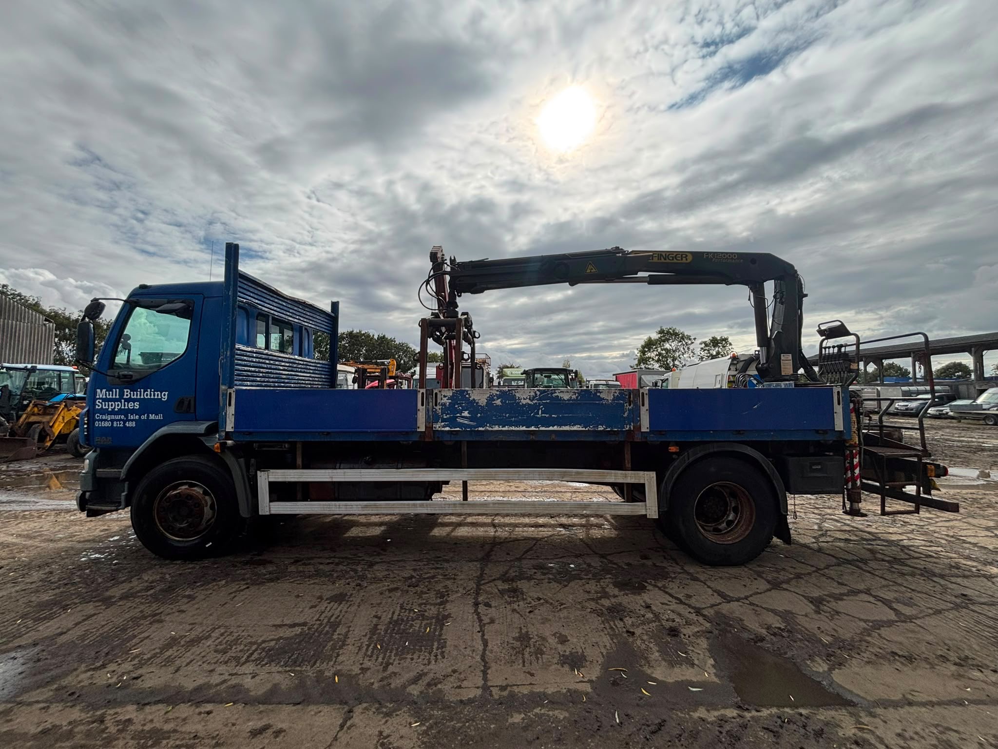 DAF LF 55.220 BRICK GRAB CRANE LORRY - Image 7