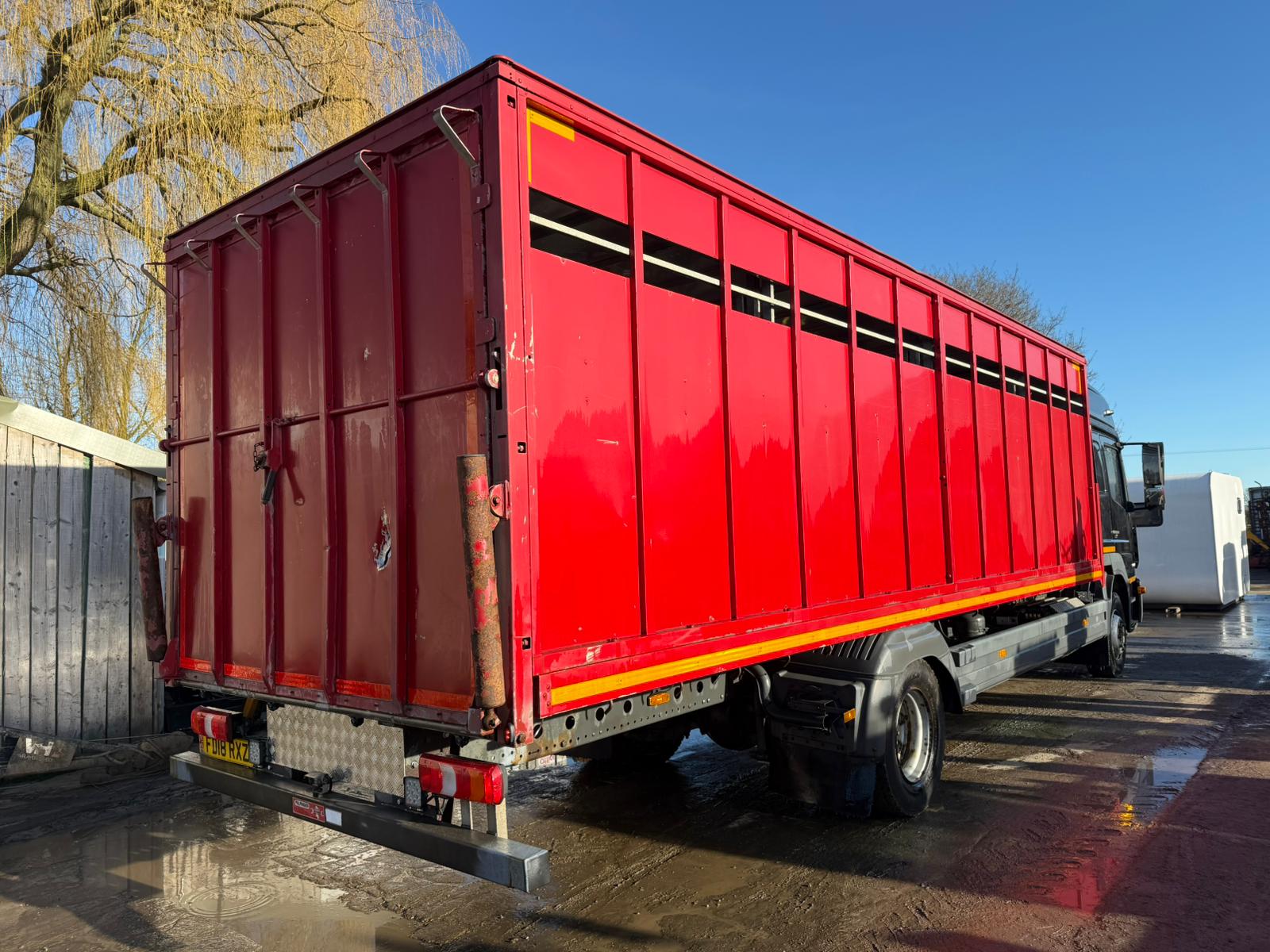 MERCEDES 1518 LIVESTOCK CATTLE LORRY - Image 9