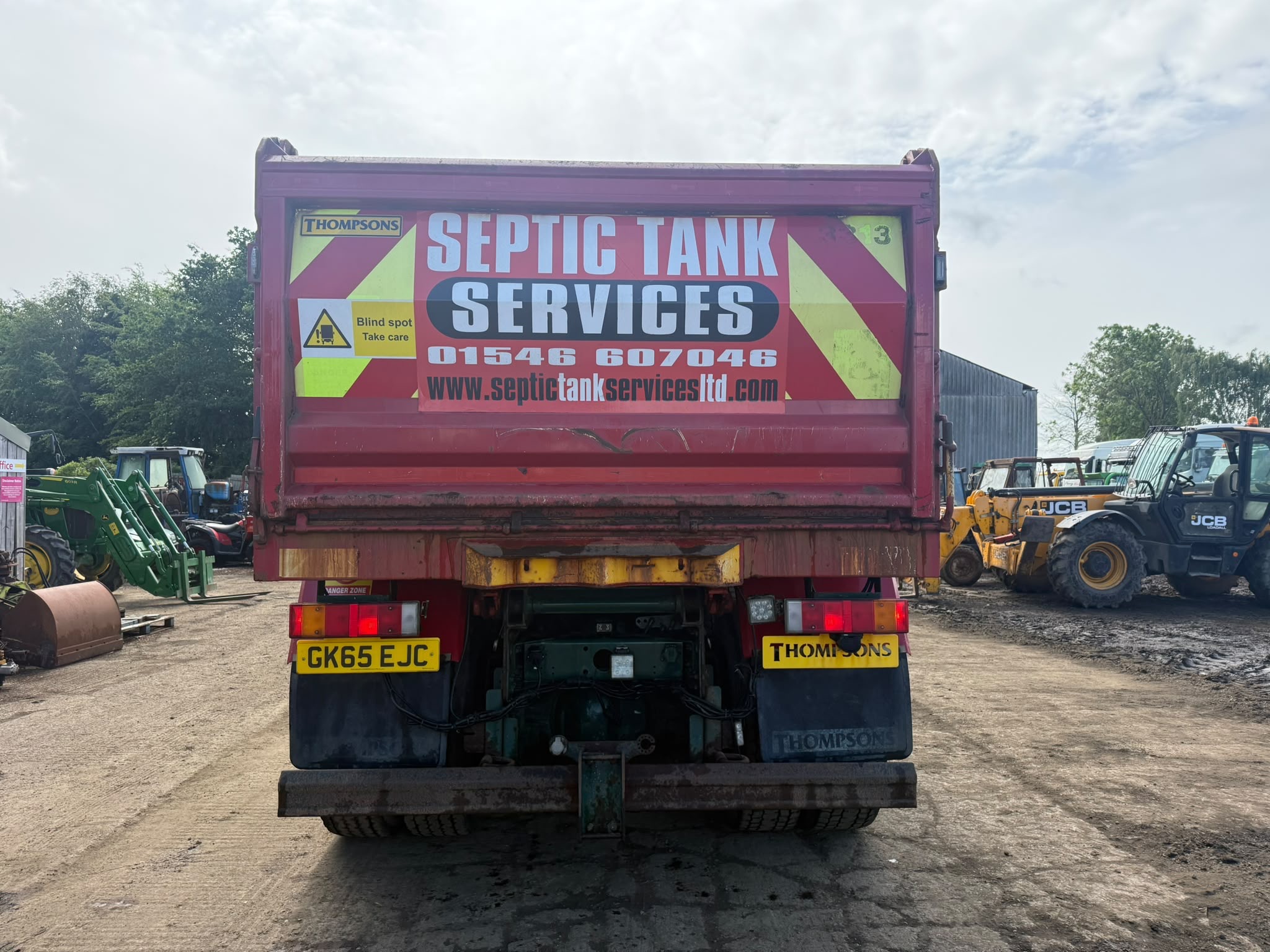IVECO 340 8 WHEEL TIPPER GRAB LORRY - Image 13
