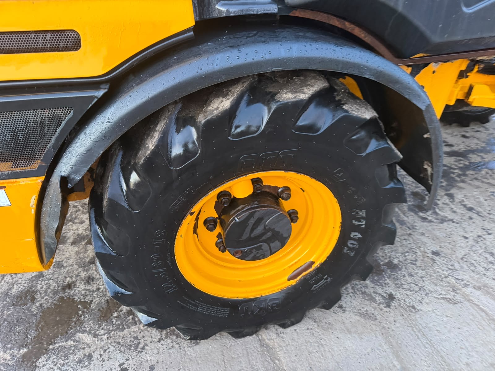JCB 407 MINI WHEELED LOADER - Image 15