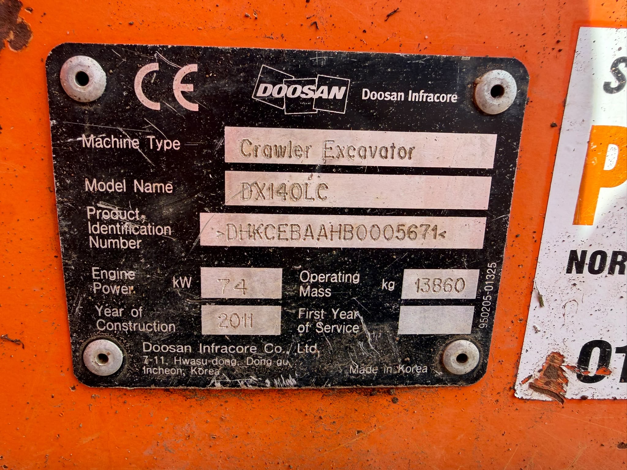 DOOSAN DX140LC 14 TON EXCAVATOR - Image 21