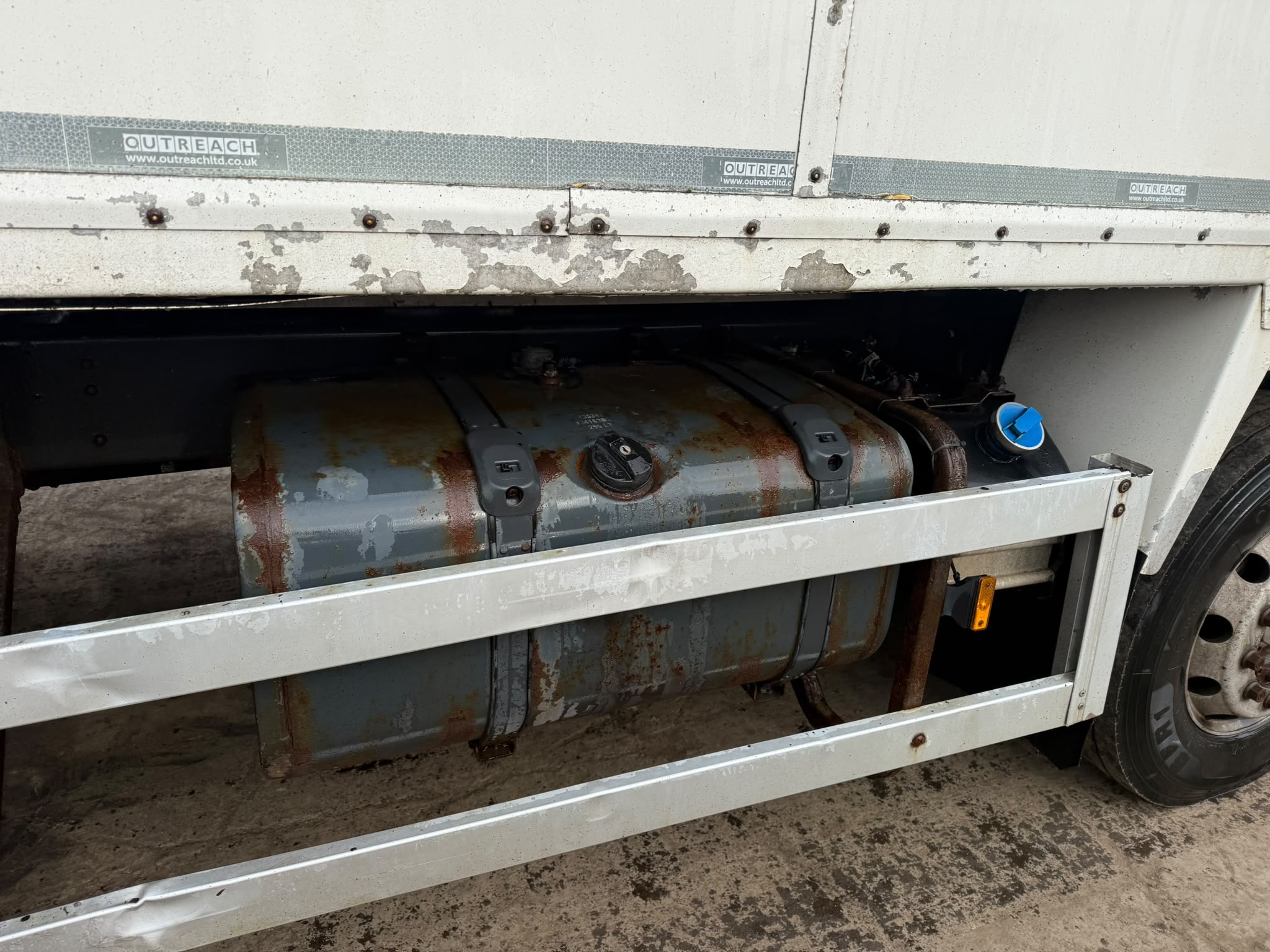 SCANIA G490 TIPPER LORRY - Image 13