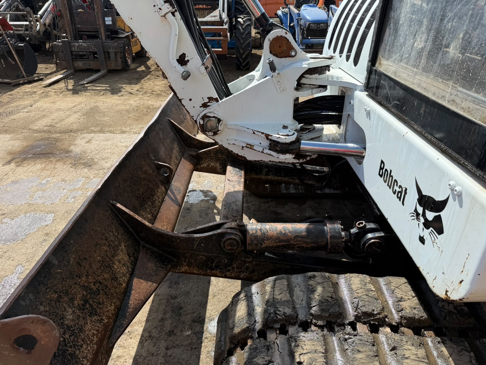BOBCAT 442 7.5 TON EXCAVATOR - Image 18