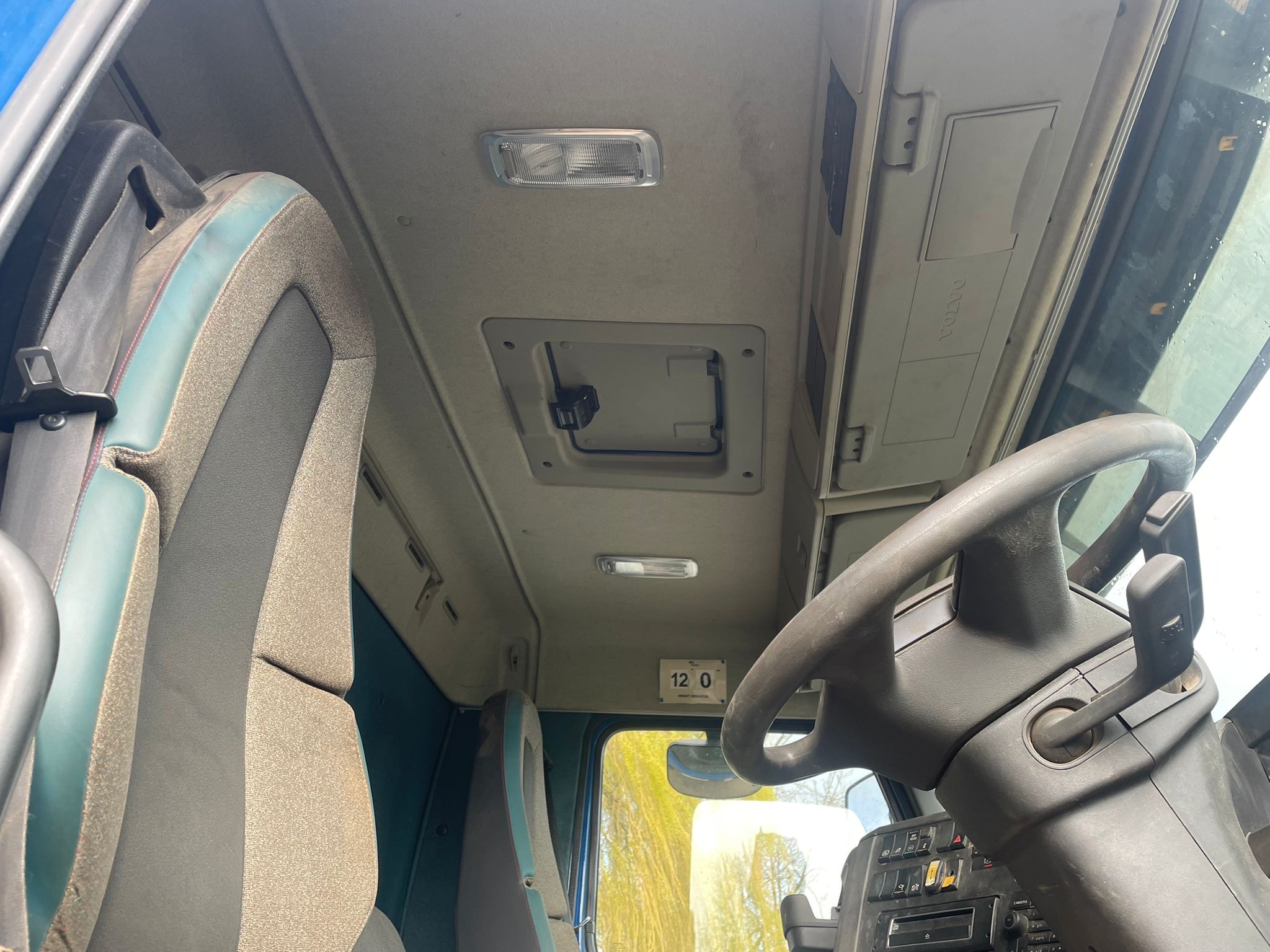 VOLVO FMX 8 WHEEL TIPPER LORRY - Image 14