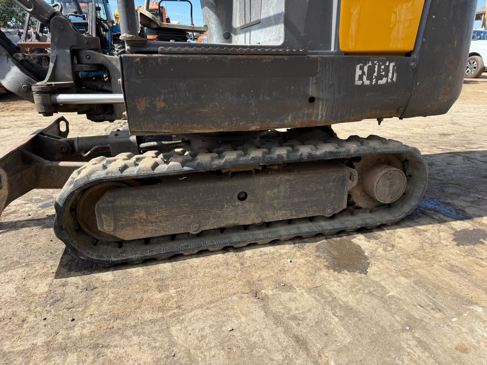 VOLVO EC15D MINI DIGGER EXCAVATOR - Image 6