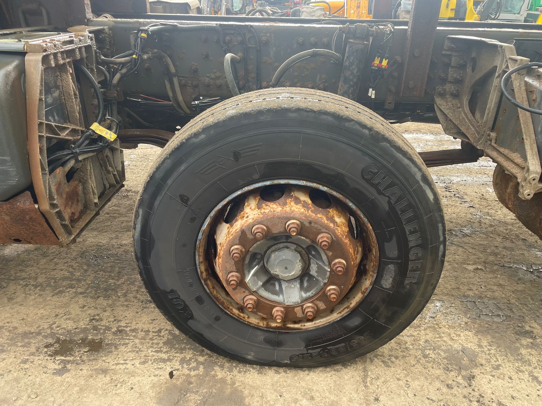 VOLVO FMX 8 WHEEL TIPPER LORRY - Image 20