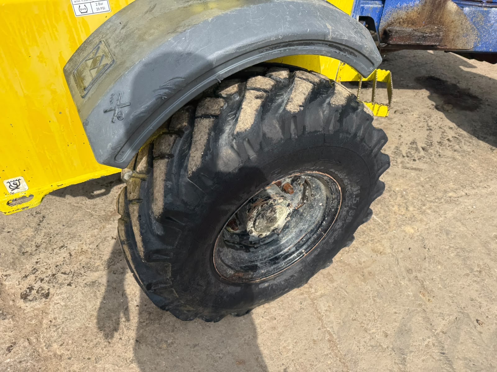 TEREX TA3 SH 3 TON SWIVEL SKIP DUMPER - Image 7