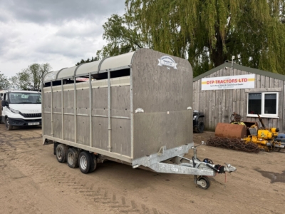 GRAHAM EDWARDS LIVESTOCK CATTLE TRAILER