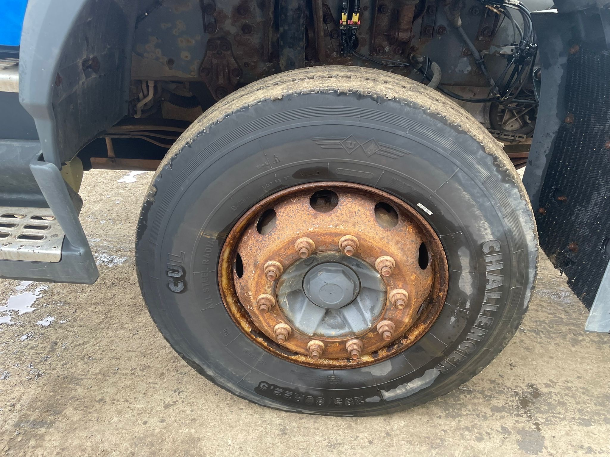 VOLVO FMX 8 WHEEL TIPPER LORRY - Image 18