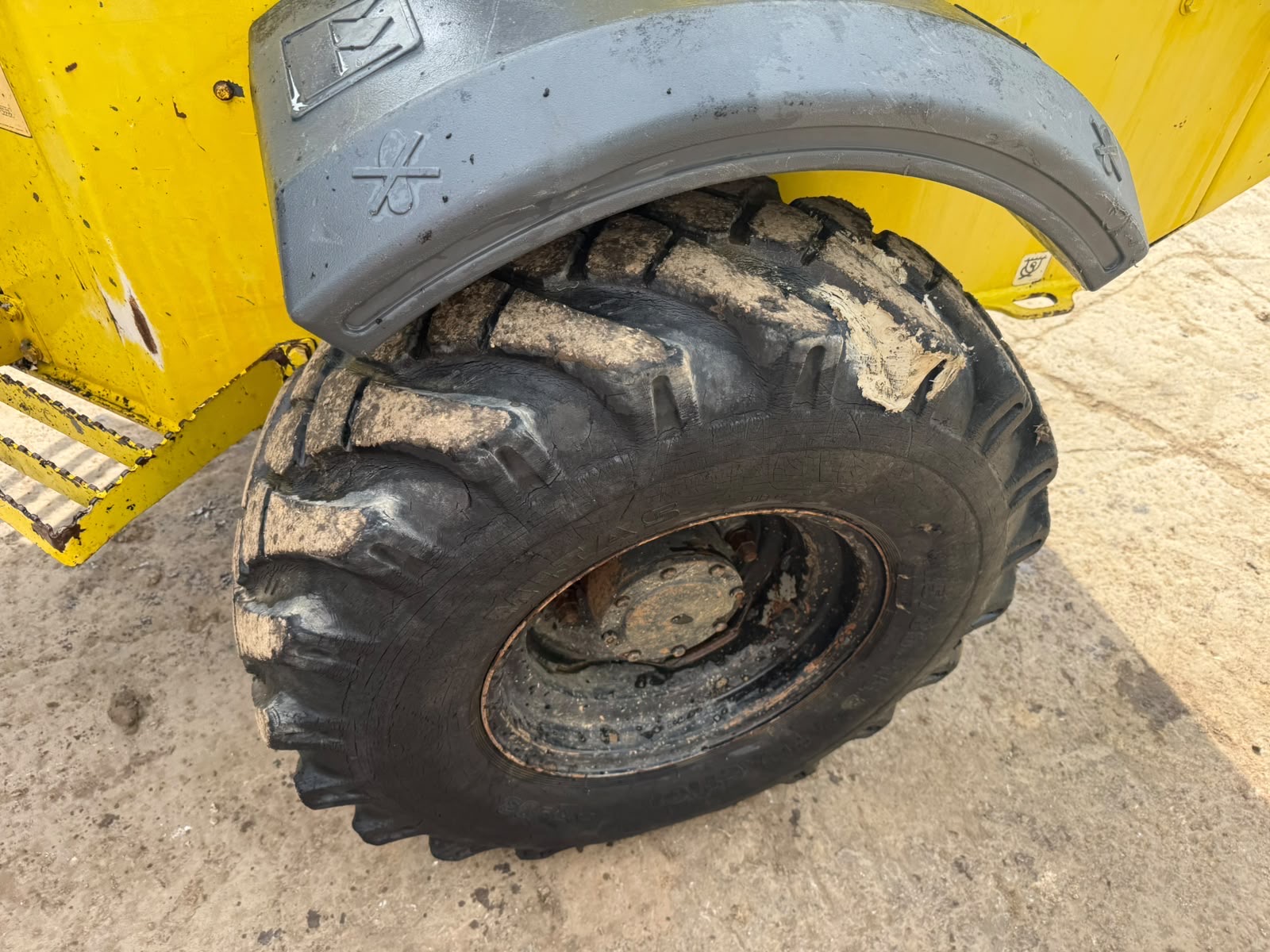 TEREX TA3 SH 3 TON SWIVEL SKIP DUMPER - Image 9
