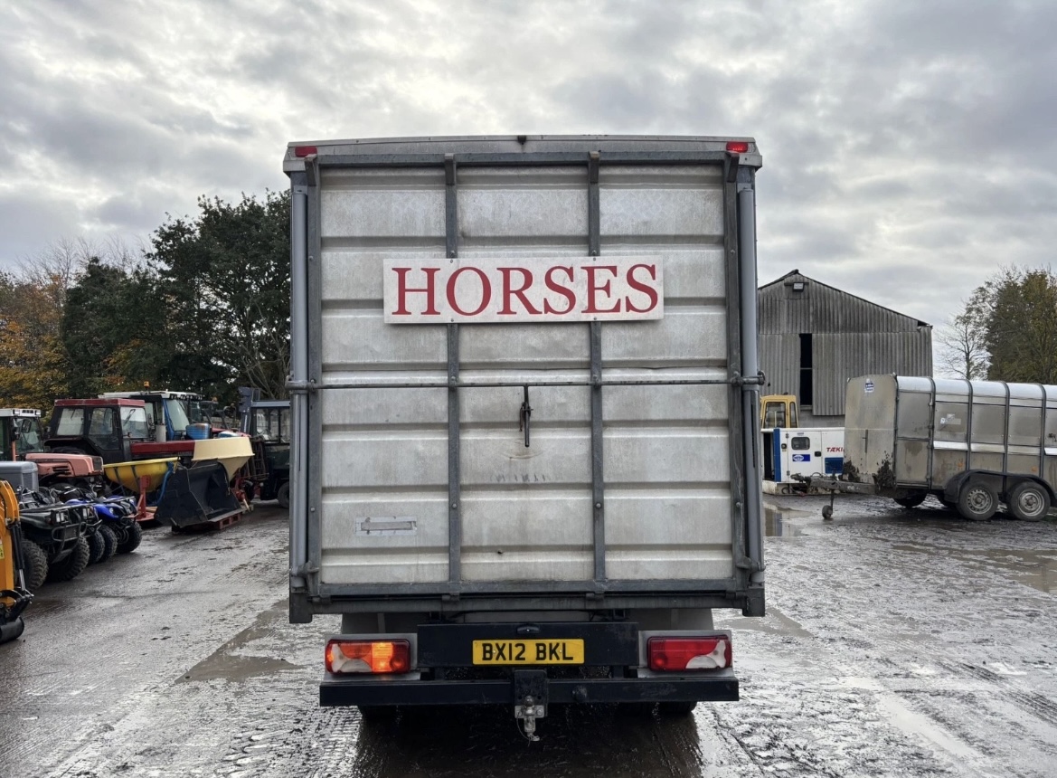 VOLKSWAGEN CRAFTER CR50 TWIN WHEEL HORSE BOX LORRY - Image 19