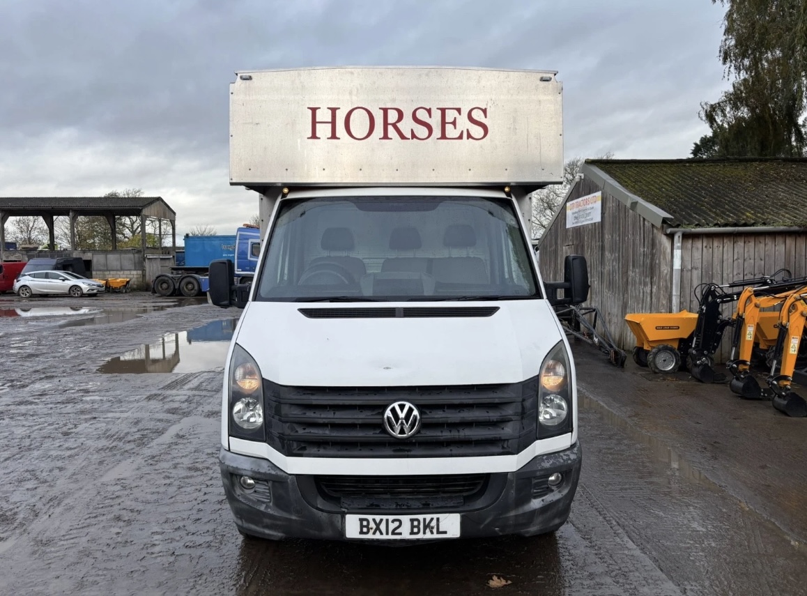 VOLKSWAGEN CRAFTER CR50 TWIN WHEEL HORSE BOX LORRY - Image 17