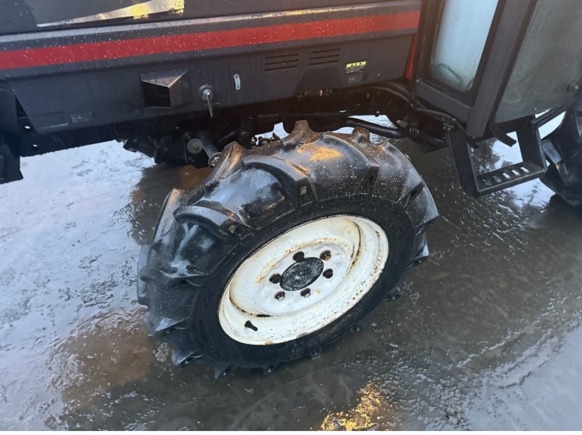 MITSUBISHI MT306 4WD COMPACT TRACTOR - Image 16