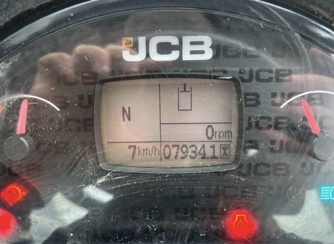 JCB 407 WHEELED LOADER - Image 13