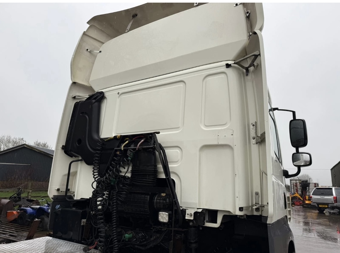 DAF CF 460 TRACTOR UNIT - Image 17