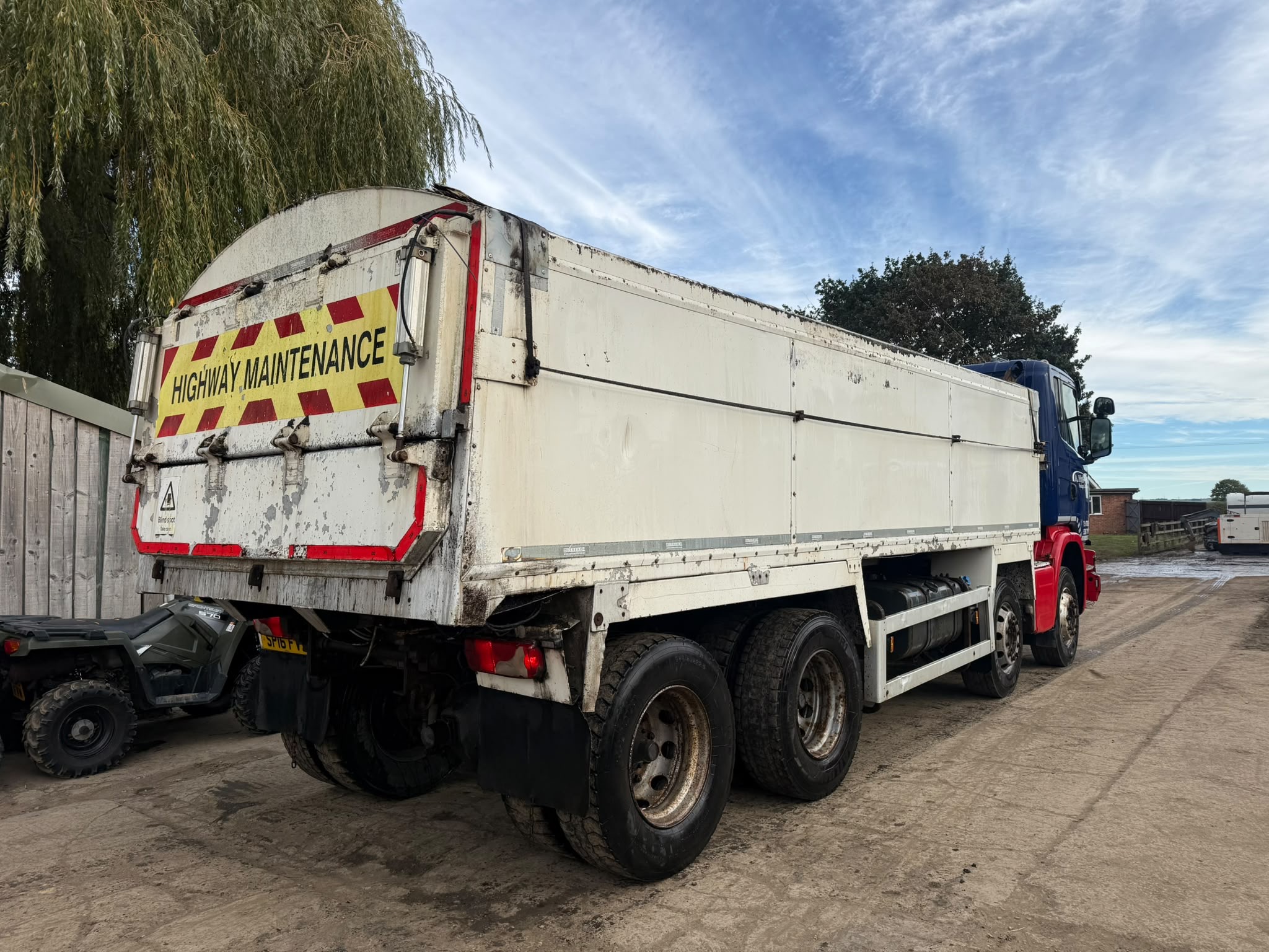 SCANIA G490 TIPPER LORRY - Image 11