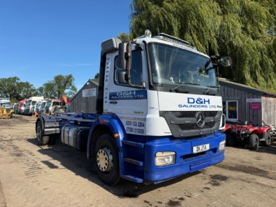 MERCEDES AXOR 1824 18 TON HOOKLOADER LORRY