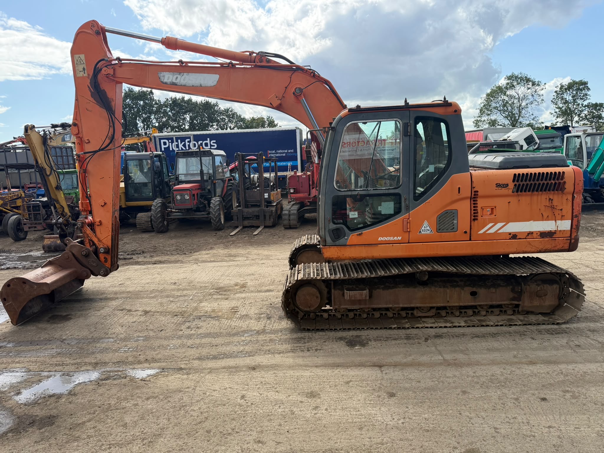 DOOSAN DX140LC 14 TON EXCAVATOR - Image 3