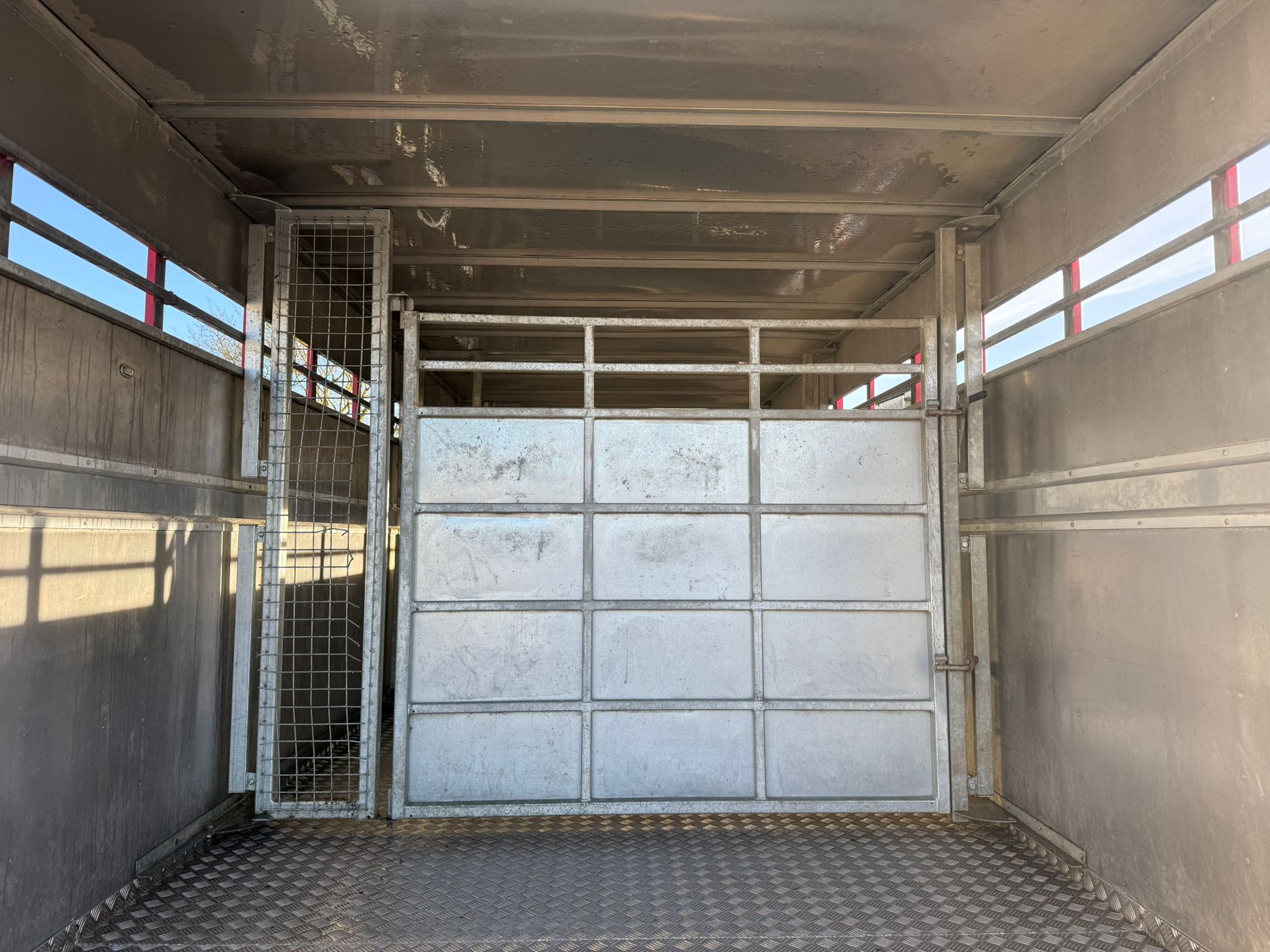 MERCEDES 1518 LIVESTOCK CATTLE LORRY - Image 23