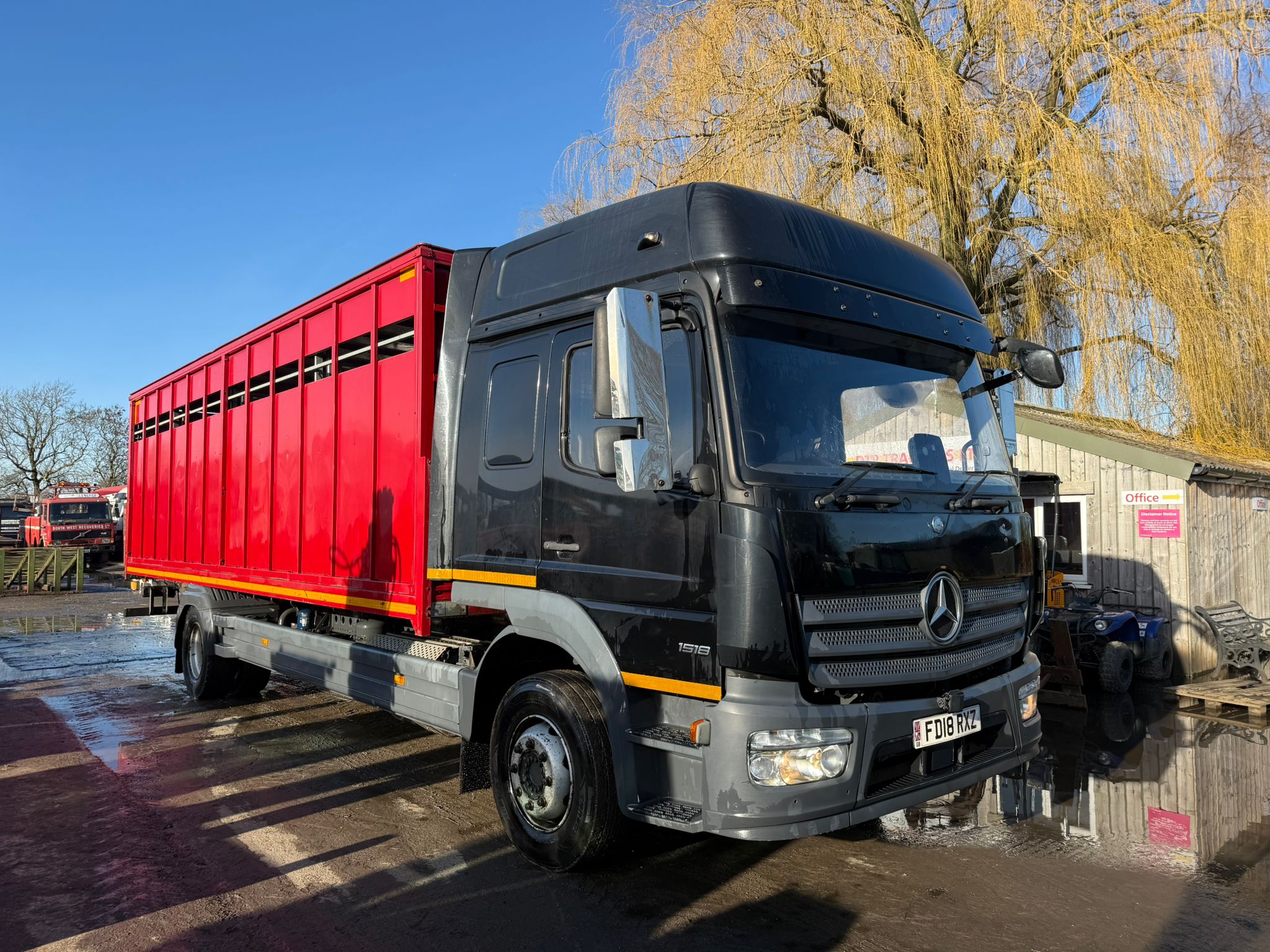 MERCEDES 1518 LIVESTOCK CATTLE LORRY