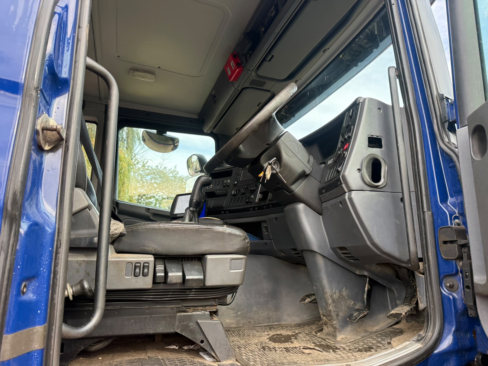 SCANIA G490 TIPPER LORRY - Image 5