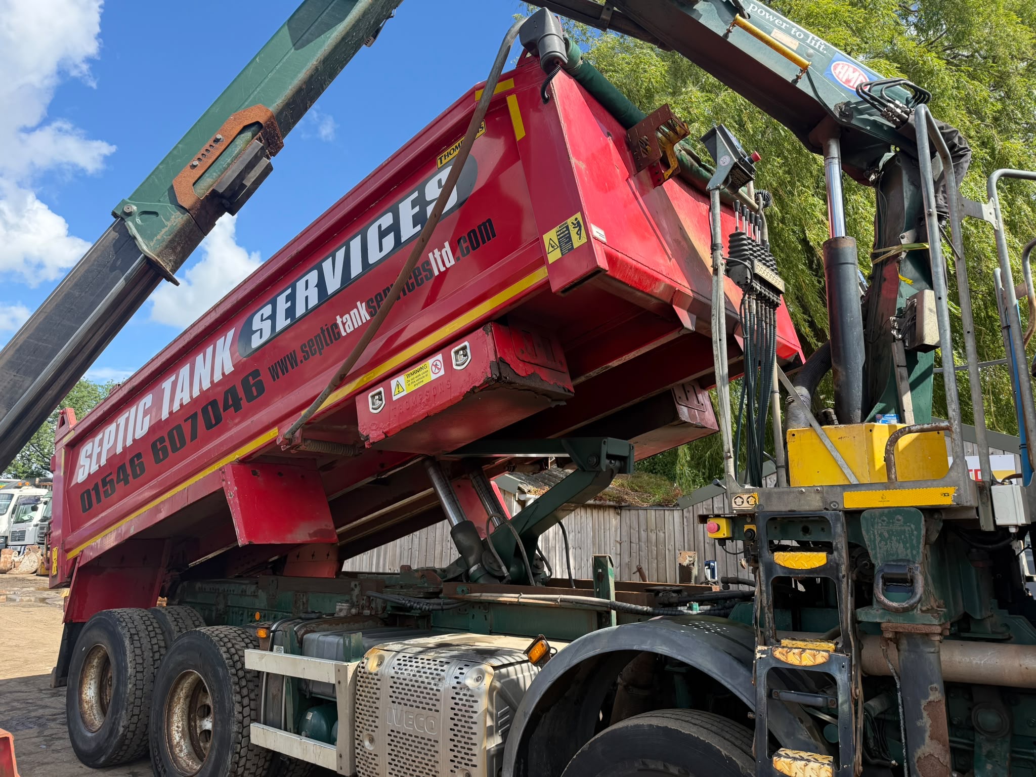IVECO 340 8 WHEEL TIPPER GRAB LORRY - Image 20