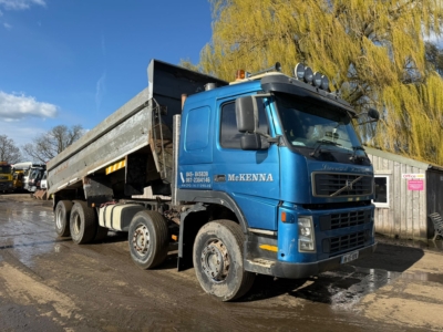 VOLVO FM 8 WHEEL TIPPER LORRY