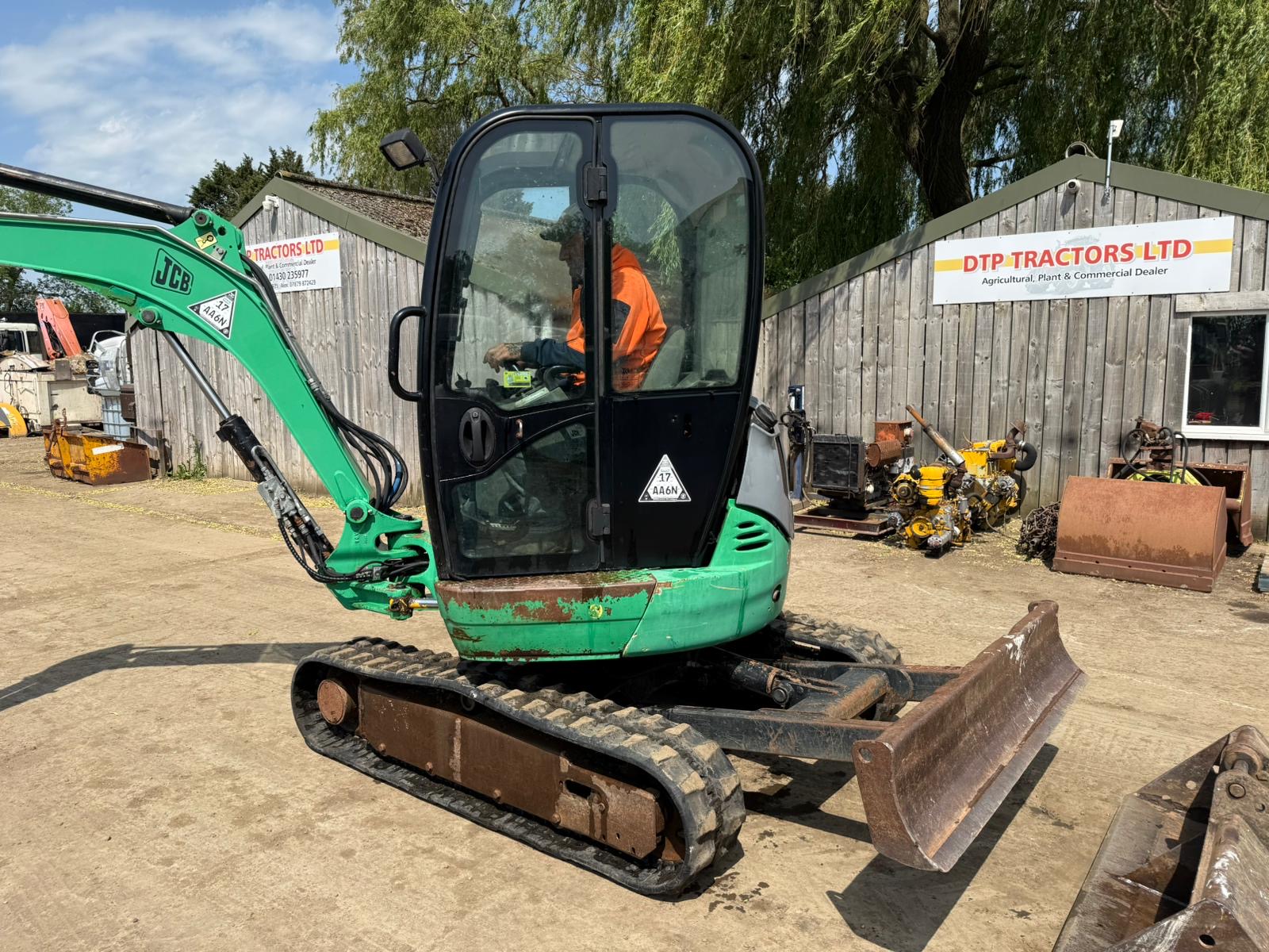 JCB 8030 3 TON MINI DIGGER EXCAVATOR - Image 2