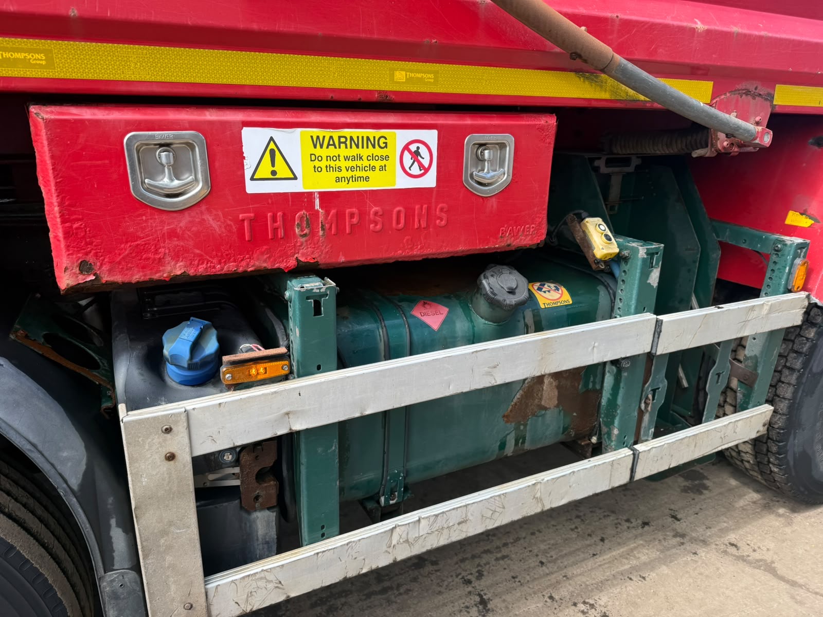 IVECO 340 8 WHEEL TIPPER GRAB LORRY - Image 9