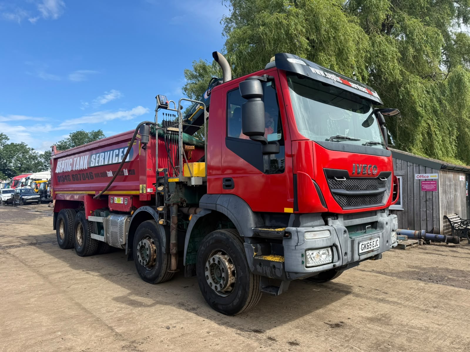 IVECO 340 8 WHEEL TIPPER GRAB LORRY - Image 2